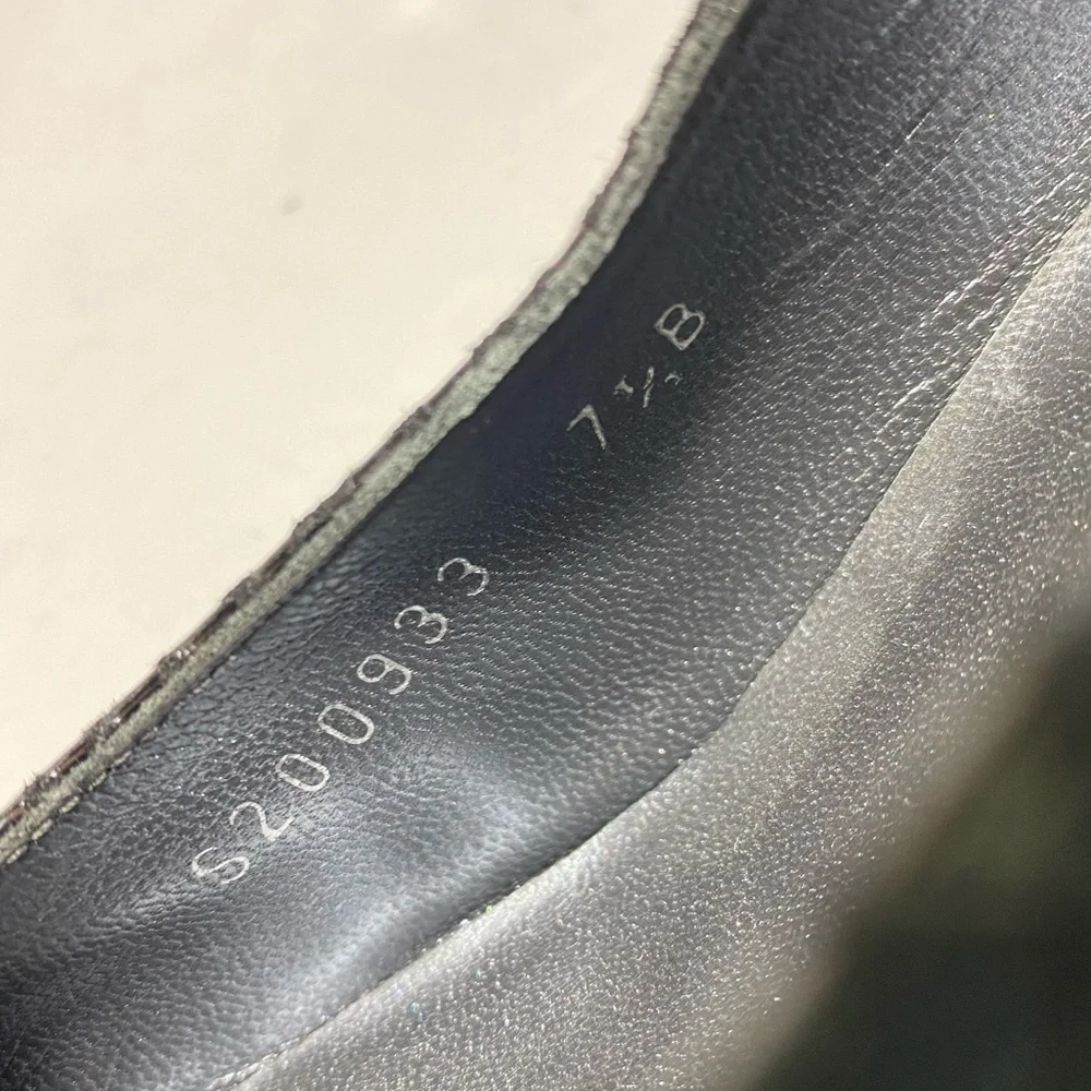 Stuart Weitzman Black Leather Square Toe Heels Pumps.Size 7.5 - Picture 13 of 15